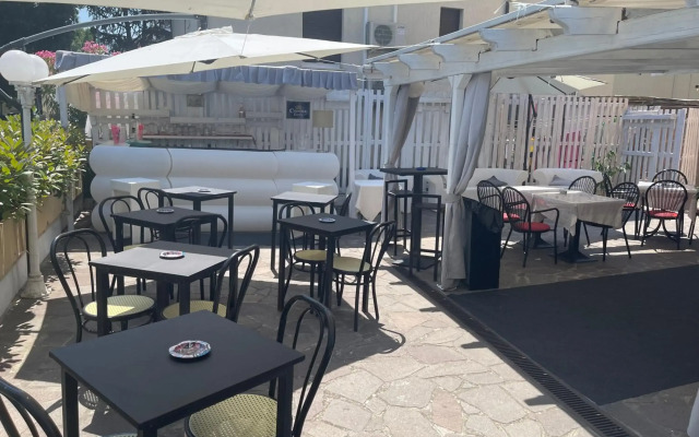 Hotel Moroni