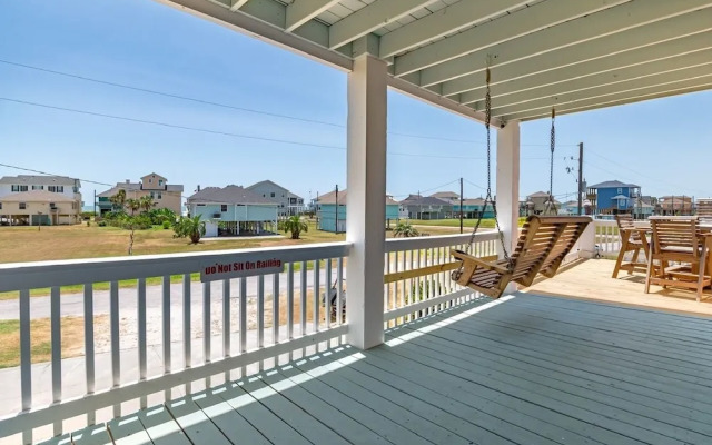 Selah 3 Bedroom Home by RedAwning