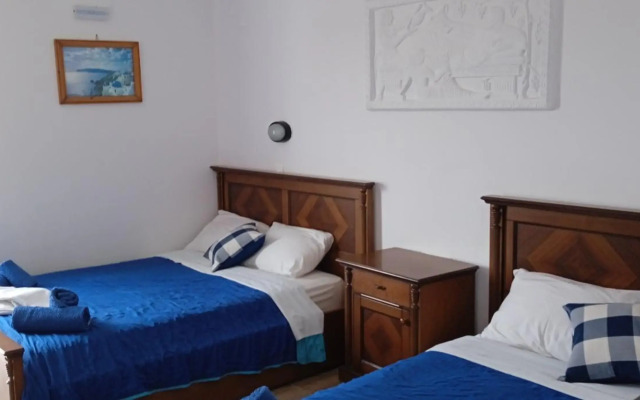 Studios Apartments Kapetanios