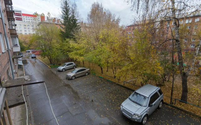 Apartments on Karl Marx 27