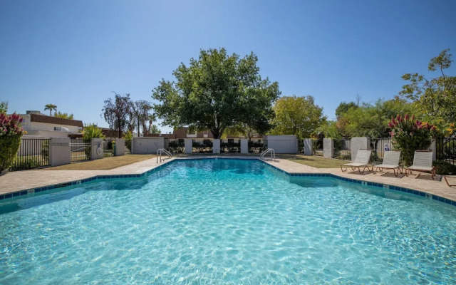 Scottsdale 83rd Row 4 Bedroom Townhouse by RedAwning