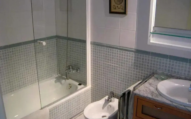 Venavera J12a - 2 Dorm 1 Bath Attic Beachfront