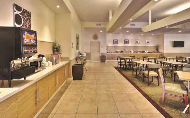 La Quinta Inn And Suites Danbury