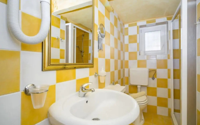 Apartments and Rooms Villa Rossella 2