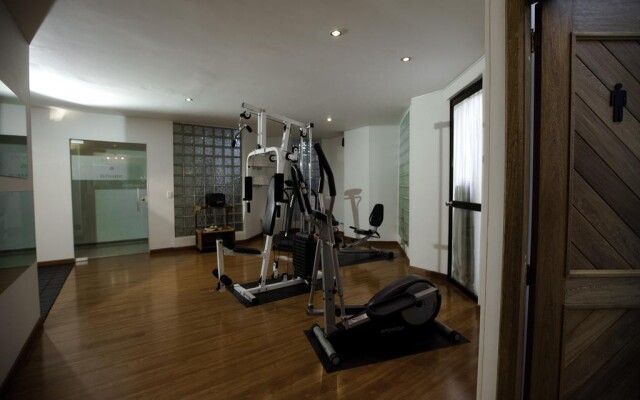 Travelers Suites Edificio Fontana Plaza