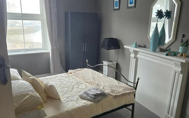 Seaview 2 Double bed Apartment 2nd Floor
