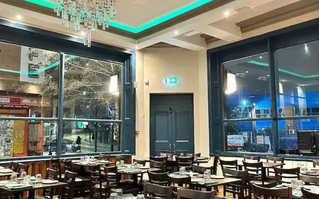 Green Ariana hotel and restaurant