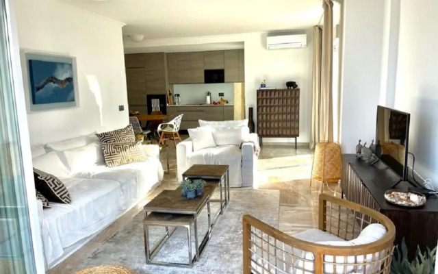 21052 - Heavenly Views From Frontline Penthouse