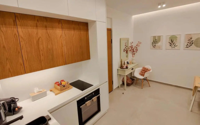 Elpis' Cozy & Luxury Apartment