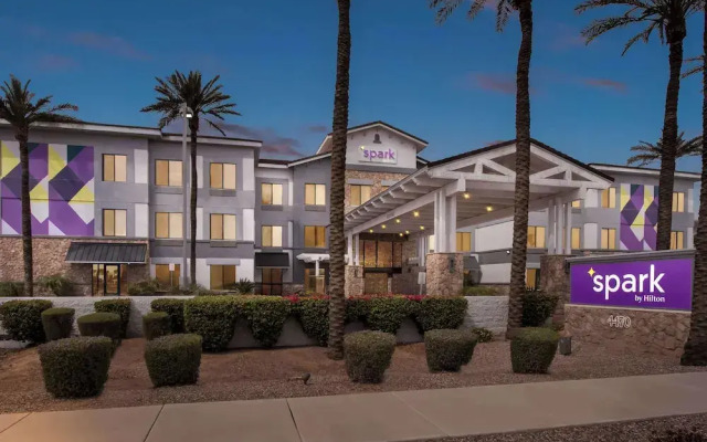 Spark by Hilton Phoenix East Mesa