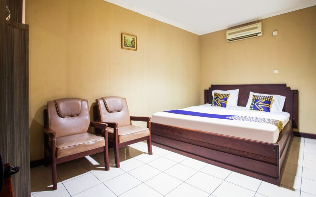 SPOT ON 3858 Elsana Transit Hotel