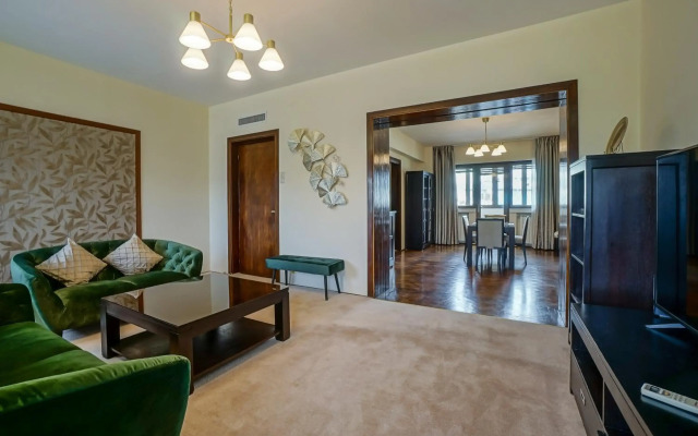 Lovely - 3 Bdr. Serviced Apartment In Old Town