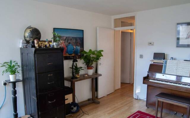 1 Bedroom Flat near DLR