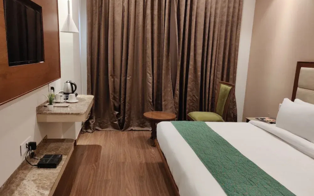Hotel Maple Grand