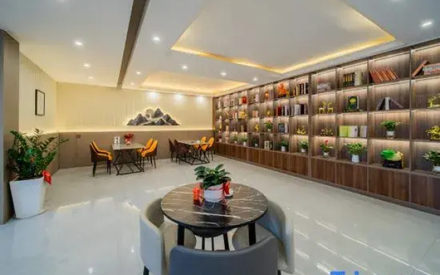 Yiyang Impression Movie Hotel (Yiyang Central Hospital Normal College)