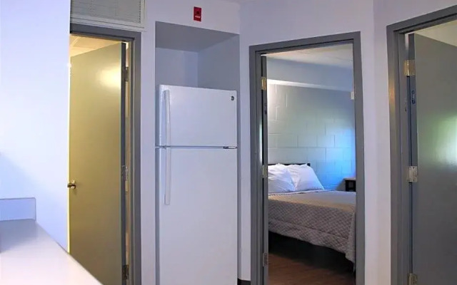 Residence & Conference Centre - Welland