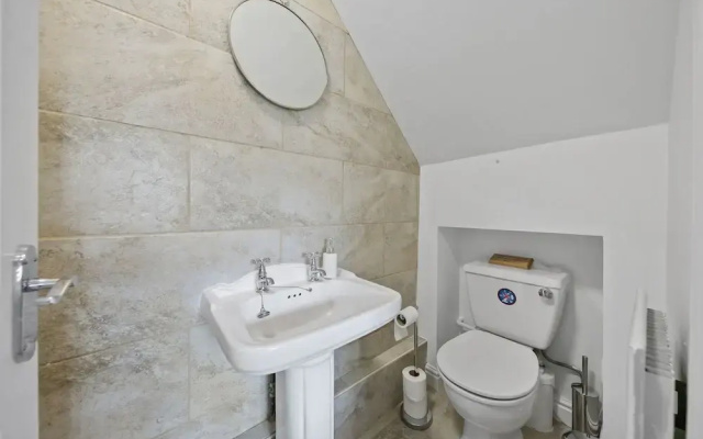 Host Stay Foxglove Cottage