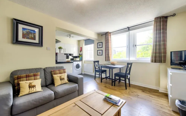 Stunning Studio Apartment Castle View