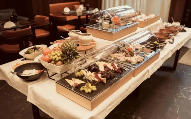 Bellman Hotel