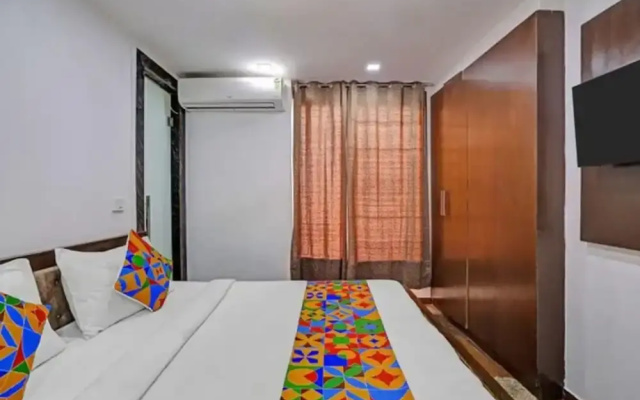Fabhotel The Royal Inn I