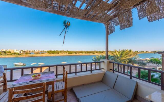 Lagoon View 1-Bedroom Apartment in West Golf El Gouna