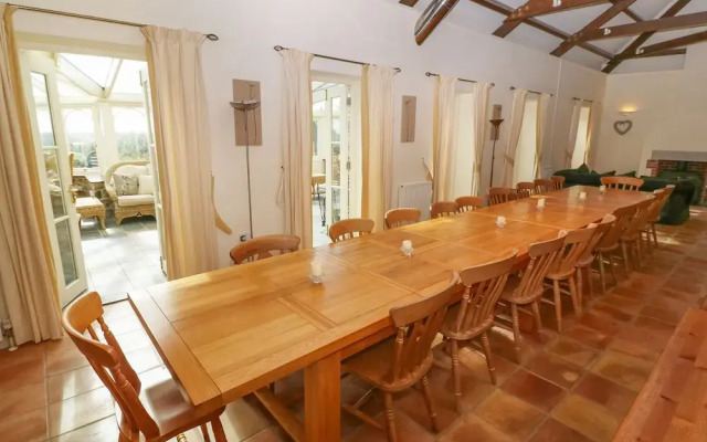 Tregoninny Vineyard and Woodland Farmhouse
