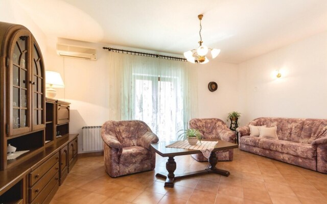 Amazing Home in Sisan With Wifi and 3 Bedrooms