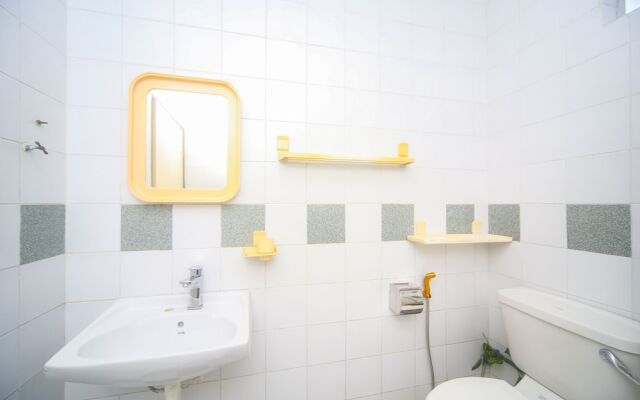 OYO 563 Jockey Lodge Hotel