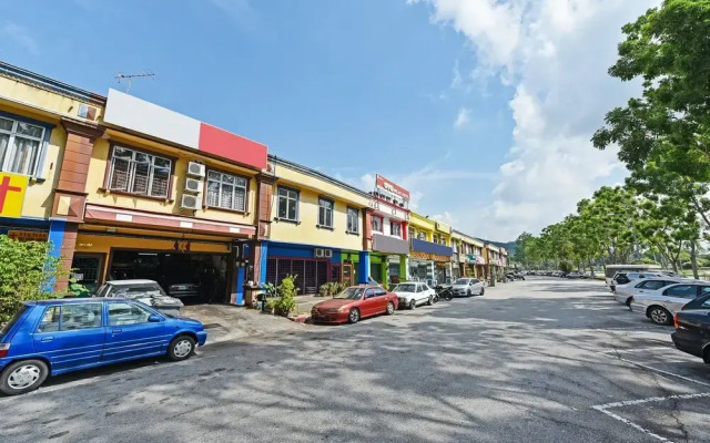OYO 89656 Melati Hotel Nilai