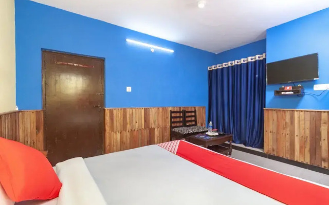 OYO 18694 Limra Residency