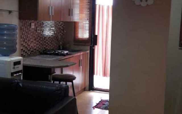 Ester Room Apartemen Kebagusan City