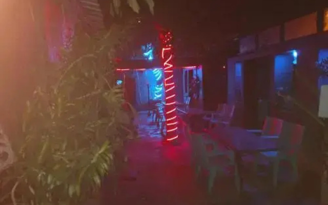 Dolphin Hotel