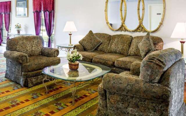 Econo Lodge Canton I-55