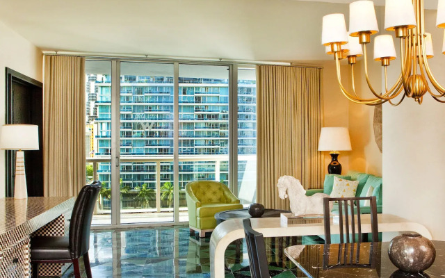 W Miami