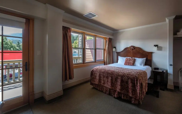Kaslo Hotel