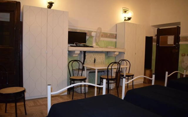 Mia Lodge B&B Hostel