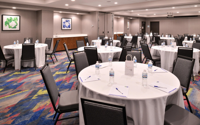 Holiday Inn Express & Suites Bryant - Benton Area by IHG