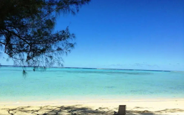 Muri Shores