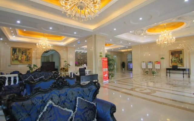 Vienna International Shanghai Pujiang Town