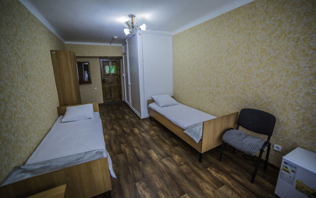 Economy Hotel Zhyger