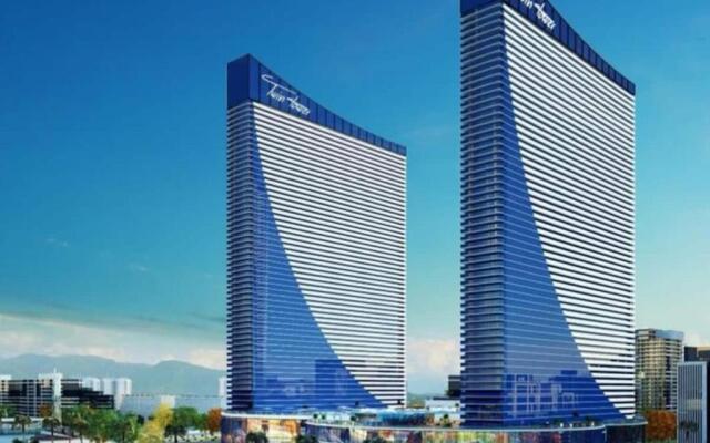 Sea view apart-hotel ORBI TWIN TOWERS 1413