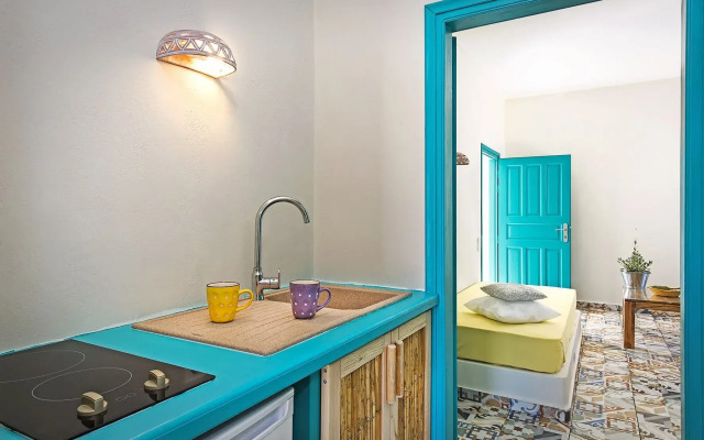 Nissia Beach Apartments and Suites