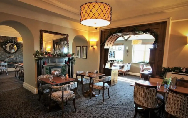 Ravenstone Manor