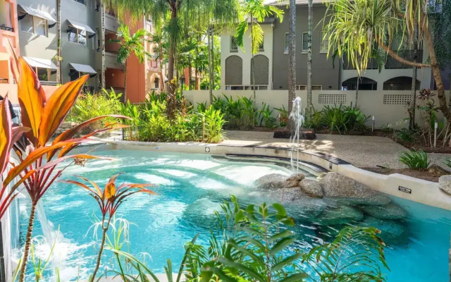 Leaf Luxe - 9 Pools BBQ Gym