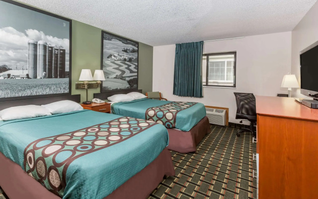 Super 8 by Wyndham Osceola IA