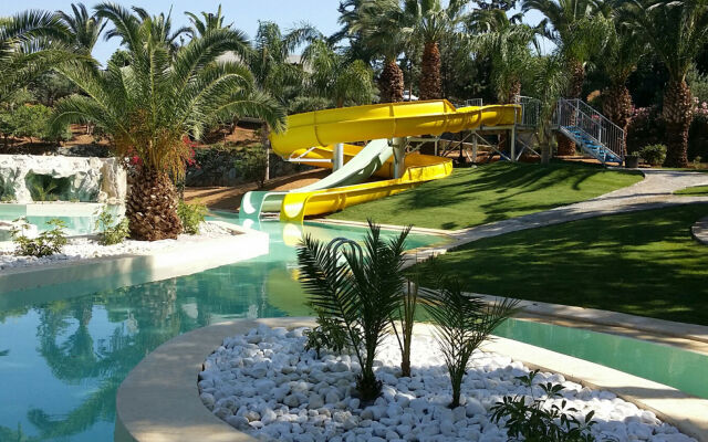 Out Of The Blue All Inclusive Resort & Spa