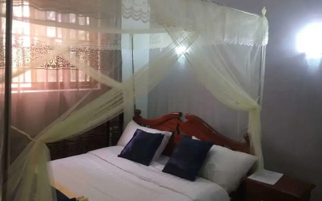 Bunyonyi Heights Inn