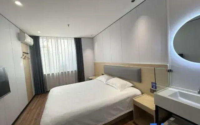 Lihua Town Business Hotel (Beijing Daxing Branch)