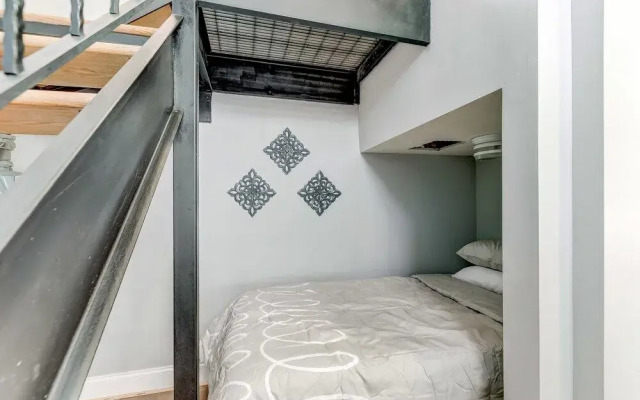Upscale Home W/rooftopdeck&parking Near Stadiums