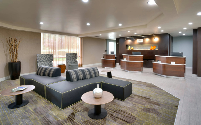 Courtyard by Marriott Charlotte Airport LoSo